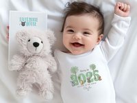 Born in 2025 welcome to the world personalised baby bodysuit, Going home outfit, custom pregnancy announcement, Newborn Aussie photo reveal